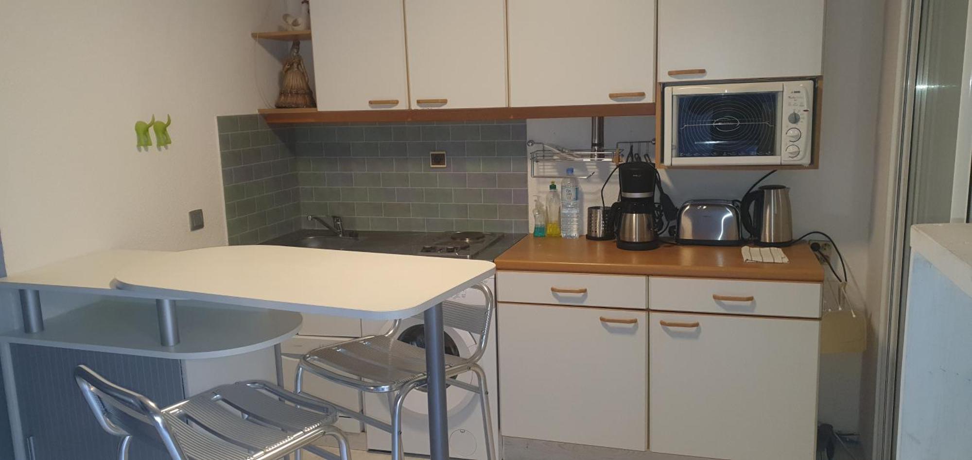 Joli Et Spacieux Studio Avec Garage Au Bord De Mer Fréjus Exteriör bild